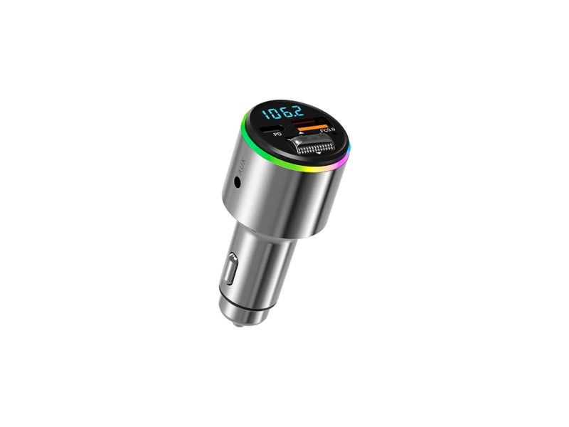 NAVITEL BHF07 MAX FM transzmitter Bluetoothal és AUX csatlakozással