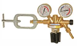 Iweld Dynareg Acetilén palack nyomáscsökkentő 25/1.5 bar, 2 manométerrel