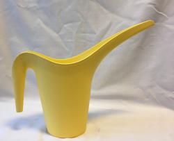 Zsiráf locsolókanna, 1 literes műanyag-sárga (137)