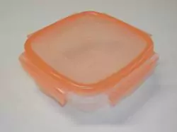 Csatos, szögletes műanyag ételdoboz 1550 ml barack (592)