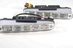 HD Nappali menetfény DRL-LA573 ívelt  ON/OFF funkció