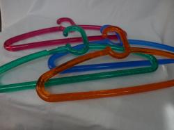 Buborékos vállfa, vegyes színben (252)