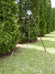 180 cm-es  teleszkópos, színterezett  bogácsállvány racsnis tekerő szerkezettel (1119)