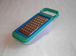 Tökreszelő műanyag tárolóval, mentazöld (4541)