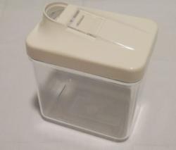 Szögletes műanyag fűszertartó 1 kg-os (154-fehér)