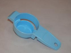 Tojásfehérje szétválasztó, világoskék műanyag (246)