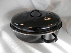 Bonyhádi zománcozott ovál kacsasütő körperemes 32 cm