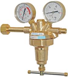 Iweld Dynareg Oxigén palack nyomáscsökkentő 230/150 bar, 2 manométerrel