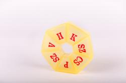 Műanyag gyógyszertartó(hétszög) (1073)