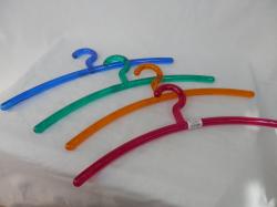 Buborékos vállfa, vegyes színben (251)