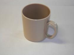 Füles műanyagbögre 2,75 dl vajszínű (242)