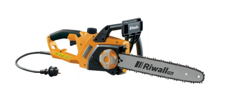 Riwall elektromos láncfűrész 2400 W motorral (RECS 2440)