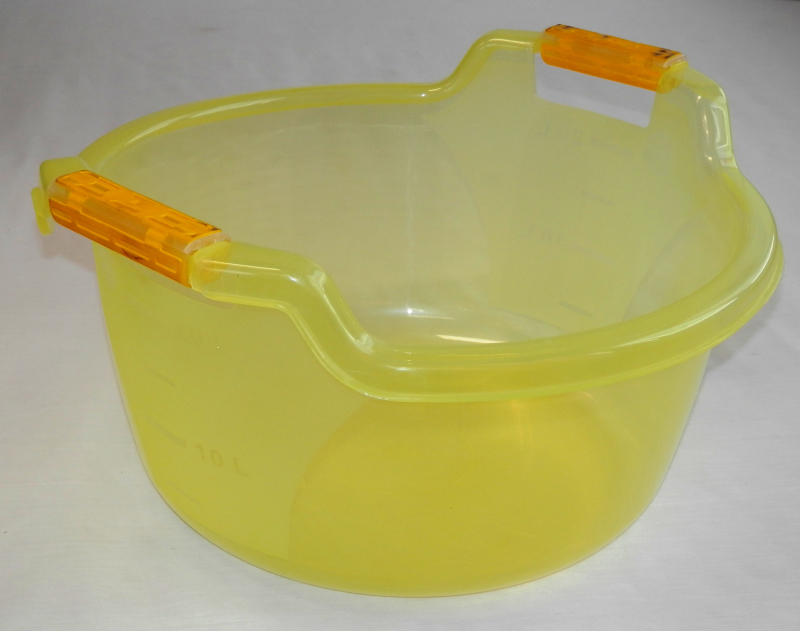 Fogantyús műanyag lavór, 20 l, áttetsző sárga (1405)