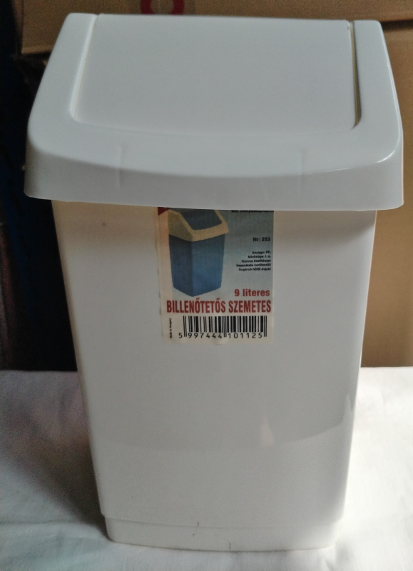 Billenőtetős szemetes 9L-es, fehér (253)