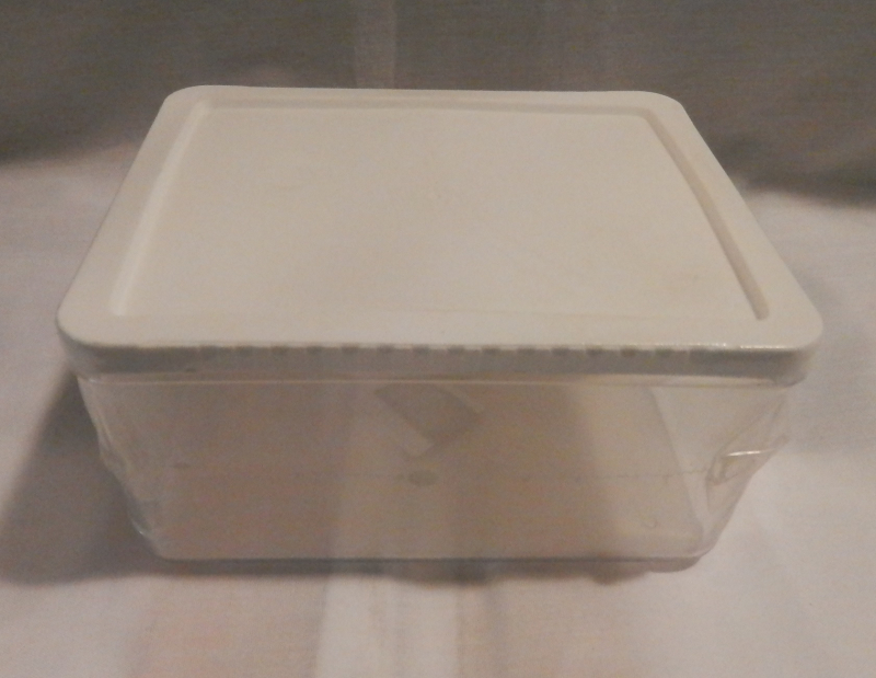 Fehér műanyag ételdoboz 2 l (30)