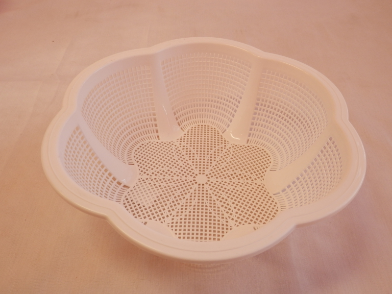 Gyümölcsmosó, szirom alakú 28 cm feher (2302)