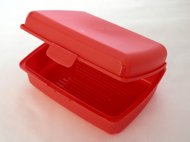 Uzsonnás műanyag doboz piros (517)