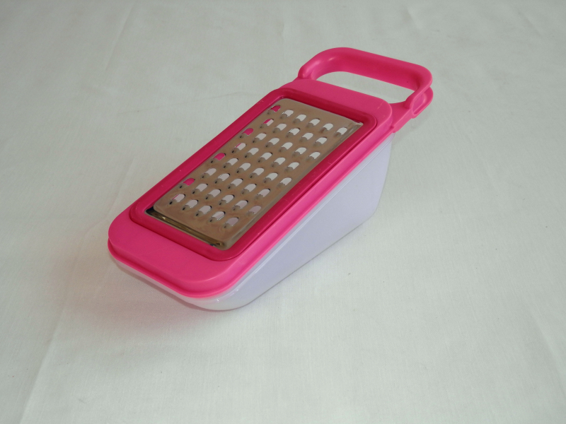 Tökreszelő műanyag tárolóval, pink (4541)