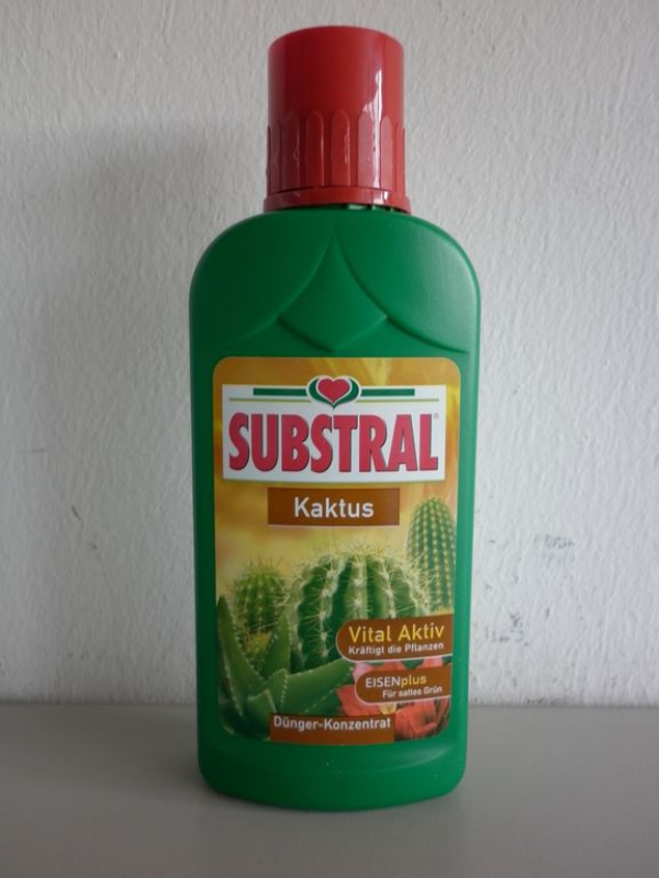 Substral tápoldat kaktuszfélékhez,pozsgásokhoz 250 ml (732115-21167)