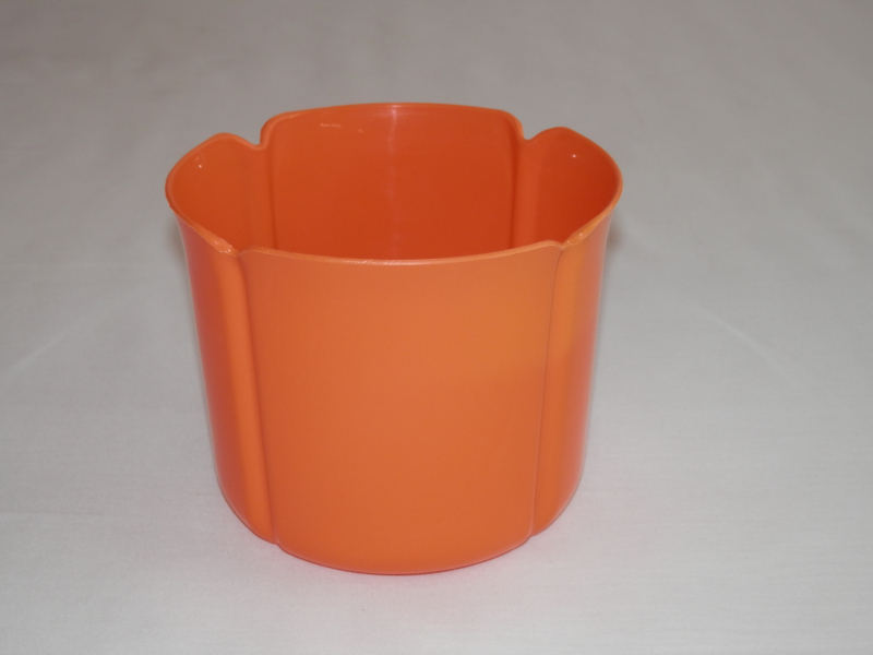 Virágtartó kaspó, szirom formájú, 15 cm, narancs műanyag (214)