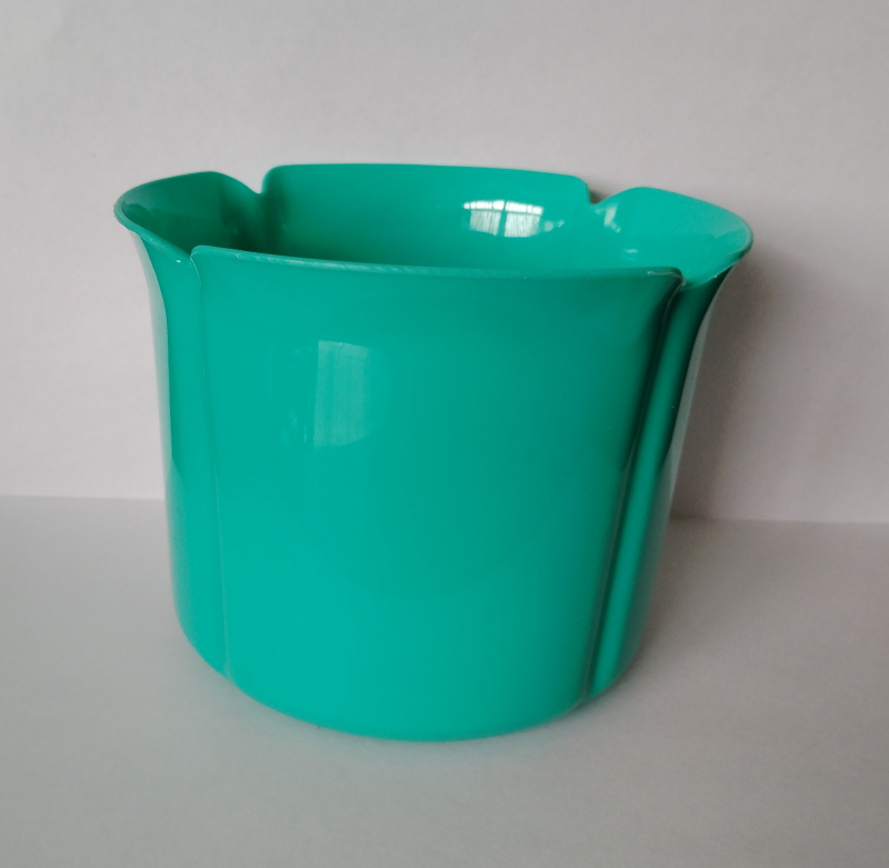 Virágtartó kaspó, szirom formájú, 13 cm, türkiz műanyag (213)