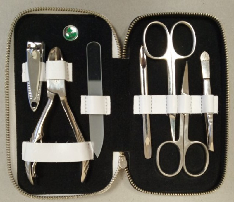 DUP DARINA 7 részes manikűrkészlet solingeni ollóval2304-01-461