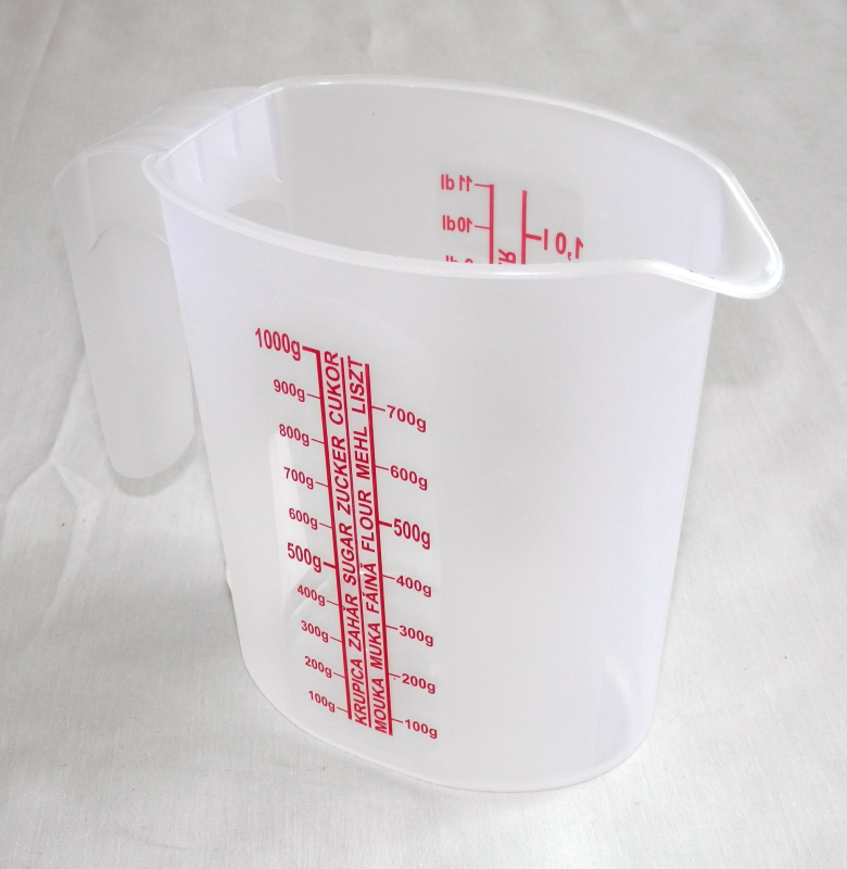 Mércés műanyag kancsó,ovális 1 l (533)