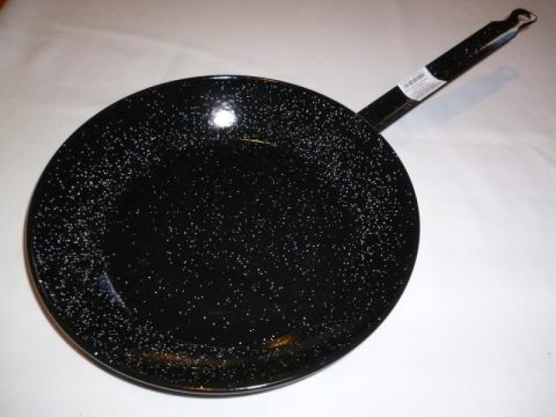 Garcima 26 cm-es zománcozott nyeles serpenyő, szeletsütő