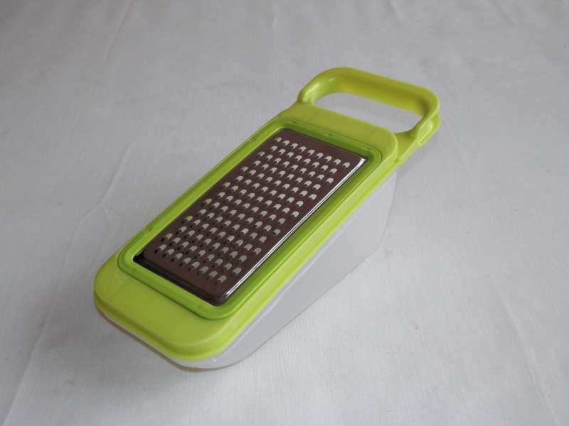 Sajtreszelő műanyag tárolóval, almazöld (4540)
