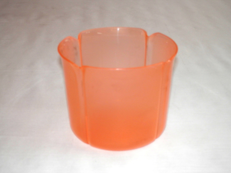 Virágtartó kaspó, szirom formájú, 15 cm, barack műanyag (214)