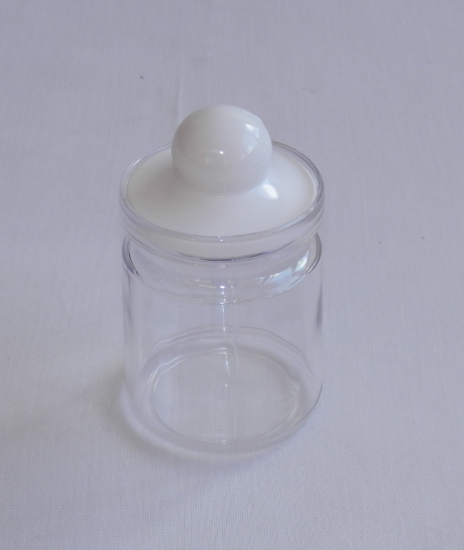 Hengeres műanyag fűszertartó, aromazáró 1,2 l fehér szemcsés (474)