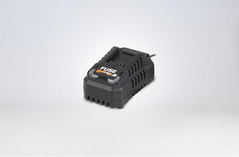Villager FOC 18V FUSE akkumulátor töltő 2.4 A (056373)