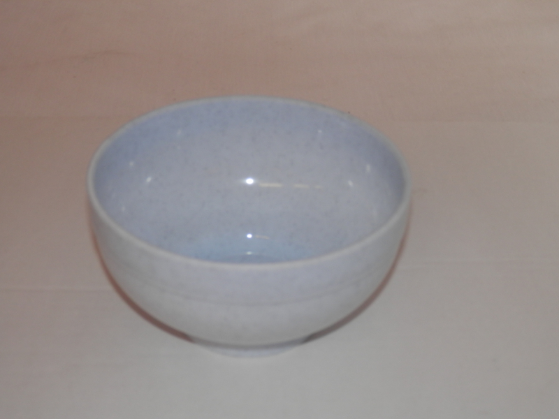 Világoskék műanyag tál 0,7 l (38)