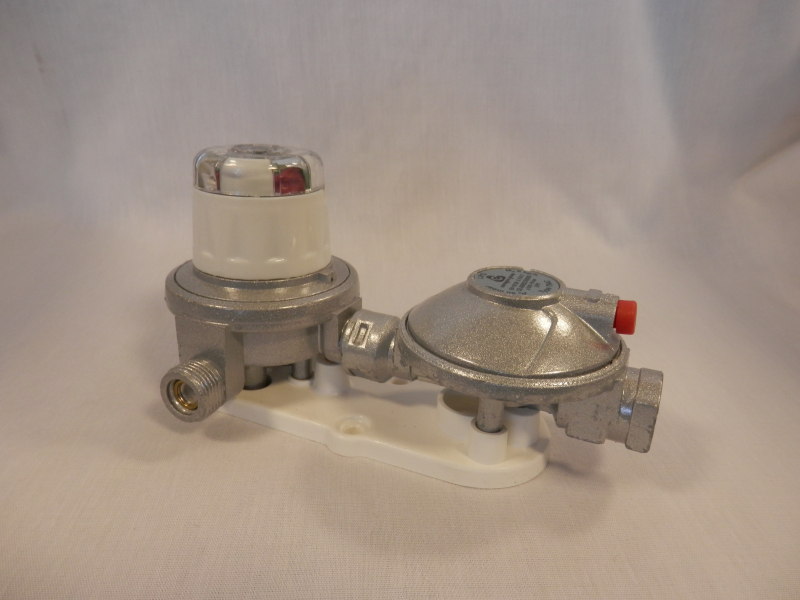 Palackcsoport lefejtő automata és nyomáscsökkentő 50 mbar