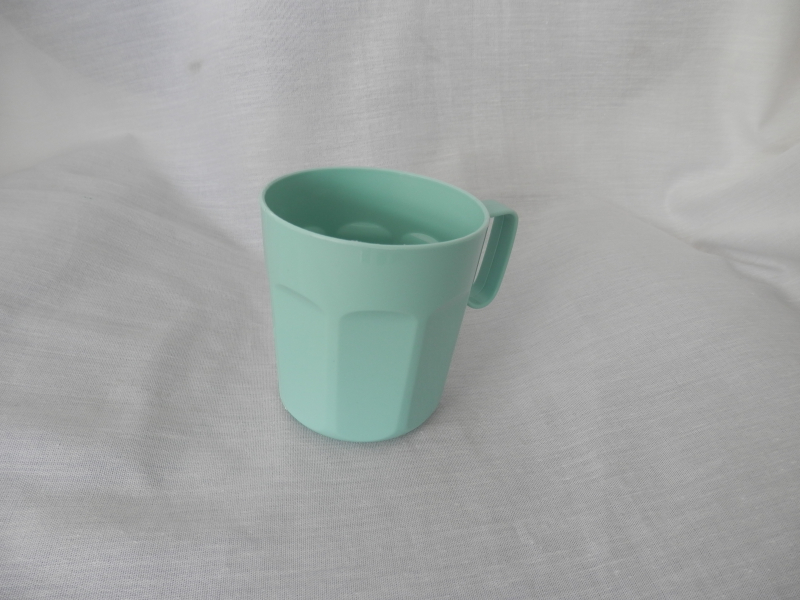 Műanyagbögre 2 dl menta (183)