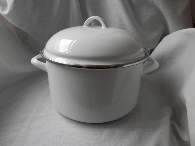 Bonyhádi Alice fazék fedővel, 24 cm